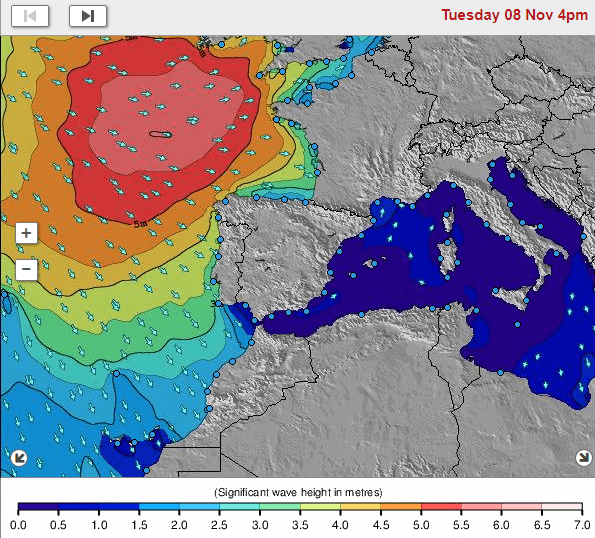 map showing swell approaching the the coast of Portugal